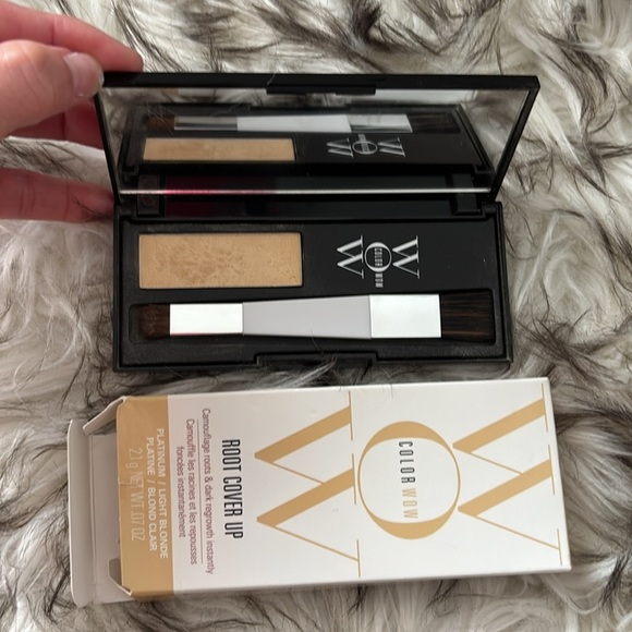 👱🏼‍♀️Color Wow root touch up in color light blonde/ platinum blonde - Picture 3 of 9